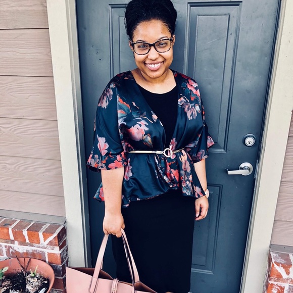 Meet your posher! - Picture 4 of 17